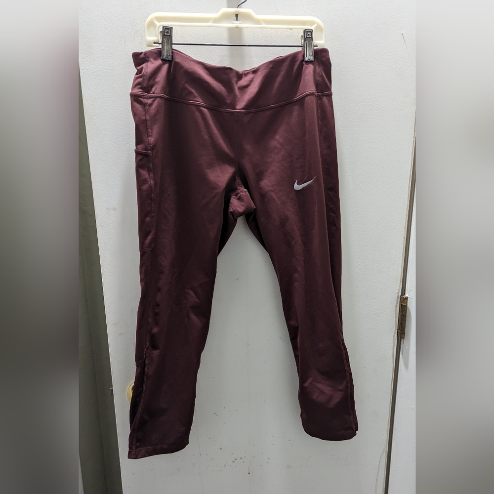 Nike DRI Fit Capris Size Medium